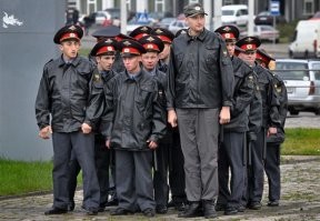 Вам по службе положено.