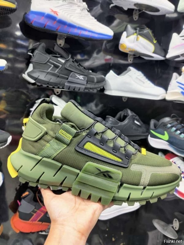 Только показывают