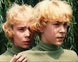 "Он был первым советским человеком, сыгравшим в кино робота". Неужели?! А "Приключение Электроника", "Отроки во Вселенной" и т.д..