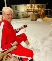 Да тут чё покрепШе надо пить, если нога не деревянная