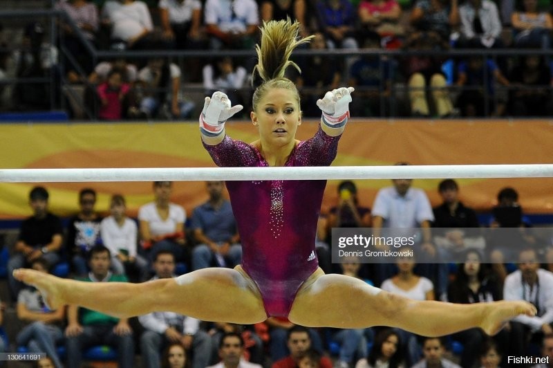 Для друга, не думаю что он останется сильно доволен, слишком уж она лицом пересаливает. Shawn Johnson  пусть погуглит.