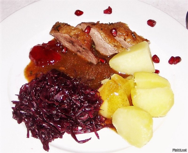 Читается этот перечень очень неплохо.
Желаю тебе и твоей семье всего самого хорошего.
 Мы же уже объелись за недели, предшествующие Рождеству, как таковому. Эти гуси, утки, и тд и тп. Вот на фотке, что кушали с родственниками в декабре.