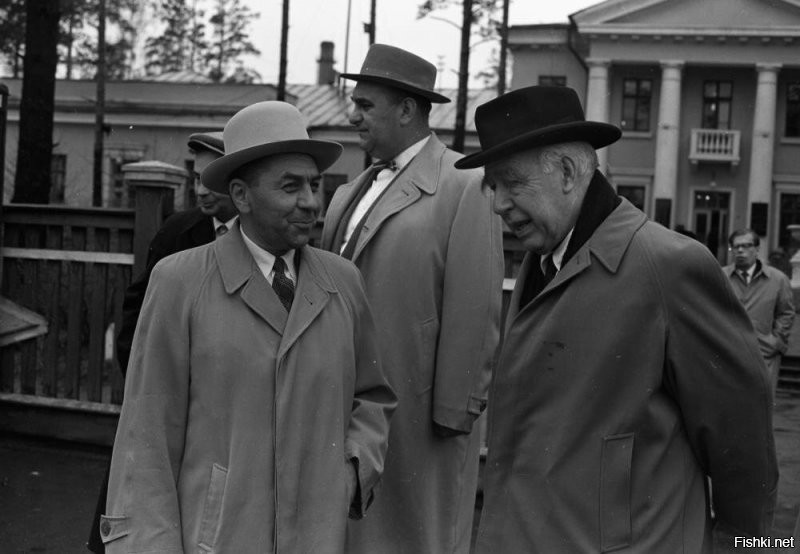 Нильс Бор в городе моего детства.