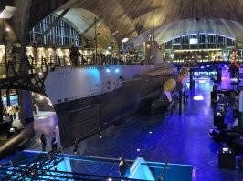 В Таллинне тоже умудрились Лембита запихать под крышу в музей Летной гавани. Конечно размеры и расстояние не те, но все же... Если кто будет, очень советую посетить музей. Очень интересная экспозиция и подача.