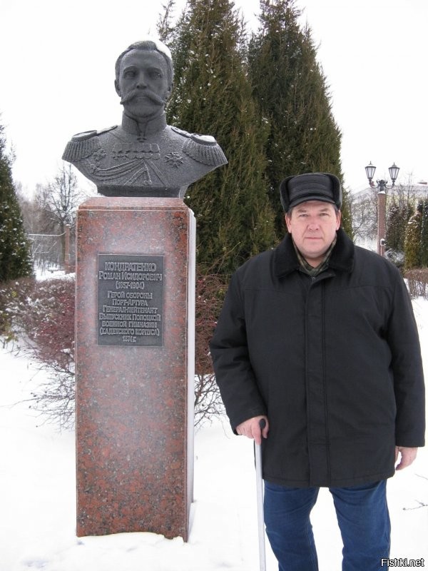 в прошлом году смог съездить к родным
а тут сфотографировался с дальним родственником