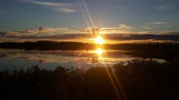 Место, откуда были сделаны те фото. Разрешение на яндексе не очень, на гугле совсем плохое. можно посмотреть на бинге, или еще где.
