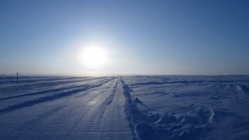 Место, откуда были сделаны те фото. Разрешение на яндексе не очень, на гугле совсем плохое. можно посмотреть на бинге, или еще где.