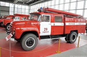 Так и хочется написать на бортах вместо Santa "Пожарная служба".