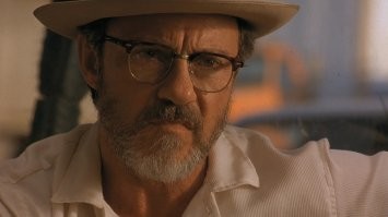 Хм. Тот самый момент, когда узнал что доктора Шульца играл не Харви Кейтель. Я был убеждён что именно он снимался.