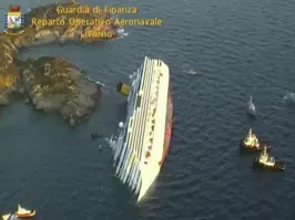 Тут забыли упомянуть про одного Скеттино которой на costa concordia перед подружкой решил повыпендривался в том он стал крутым капитаном. И как результат,он очень круто завел огромный лайнер на мель после чего это судно так же круто стало заваливатся на бок. И вместо того чтобы помогать спасать пассажиров и покинуть как пологается капитану тонущий корабль последним, он первым с этого корабля съе@ался оставив пассажиров на произвол судьбы. Да и прозошло это не так давно - 14 января 2012 года. Сейчас этот скатино в итальянской тюрьме срок мотает...