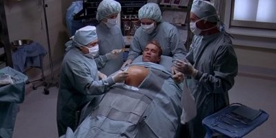 Старина Арни в Джуниоре. Сам Джуниор конечно проходняк, но смена амплуа несомненна