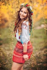 Вот украинка, а на последнем фото, киргизка какая-то