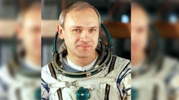 Очень похож на Джанибекова