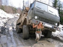 Горячая дальнобойщица из Бразилии, которая мастерски справляется со своей фурой