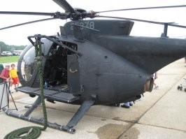 Ну пока что очень узкоспециализированное устройство. Если кто-то реально ранен в горах, то надо подогнать туда машину с  этим костюмом, облачить медика в этот костюм, он слетает на довольно короткое расстояние к пострадавшему и окажет ему помощь.
Самая большая проблема  этого костюма - запас хода и грузоподъёмность: лететь он может очень недолго и очень недалеко, а полезной нагрузки у него - крохи. Пилота тащит и уже  хорошо.
На данный момент почти все эти функции с большим успехом и вариативностью применения может выполнять малый вертолёт. Он и летает дольше и дальше, и человека (или нескольких) на нём можно вытащить, и вооружение повесить, и лебёдку.. в общем, я честно говоря, не думаю, что данные костюмы получат широкое распространение, сильно много в них слабых сторон относительно винтокрылых ЛА.