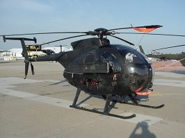 Ну пока что очень узкоспециализированное устройство. Если кто-то реально ранен в горах, то надо подогнать туда машину с  этим костюмом, облачить медика в этот костюм, он слетает на довольно короткое расстояние к пострадавшему и окажет ему помощь.
Самая большая проблема  этого костюма - запас хода и грузоподъёмность: лететь он может очень недолго и очень недалеко, а полезной нагрузки у него - крохи. Пилота тащит и уже  хорошо.
На данный момент почти все эти функции с большим успехом и вариативностью применения может выполнять малый вертолёт. Он и летает дольше и дальше, и человека (или нескольких) на нём можно вытащить, и вооружение повесить, и лебёдку.. в общем, я честно говоря, не думаю, что данные костюмы получат широкое распространение, сильно много в них слабых сторон относительно винтокрылых ЛА.