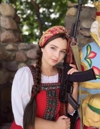 добавлю свои пять копеек... красота это всесокрушающая сила...