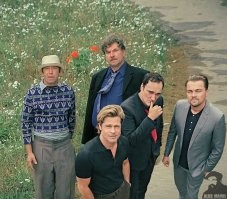 Примерно такой эффект можно получить, когда смотришь фильмы, но перескакиваешь с канала на канал