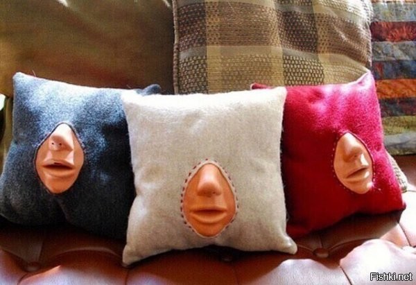 Думаю, что Шендерович вполне бы захотел себе купить такую подушку в комплект к матрасу.
Кстати, вы ещё не видели дизайн матраса!!! )))