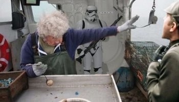 Примерно такой эффект можно получить, когда смотришь фильмы, но перескакиваешь с канала на канал