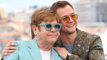 Вот современный рыцарь и дама его сердца... )