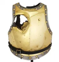 "...в него попал пушечный снаряд, 96 мм. в диаметре"
==== В то время пушечный снаряд именовался ЯДРО!

Так что можно утверждать, что боец пострадал от ядерного оружия.