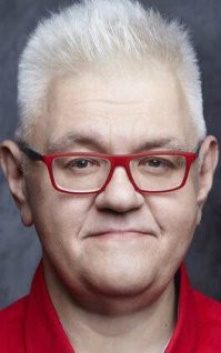 Блин, Сивохо, точно, было же!!! 
Решил загуглить, как он выглядит сейчас. А он вылитый Дмитрий Дибров