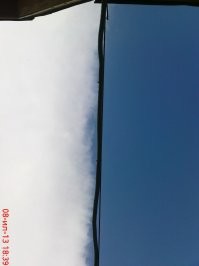 Красивая фотка! Ну и моя старая, не такая красивая, но дачная и удачная. Кабель (воздушка) и облака. :)