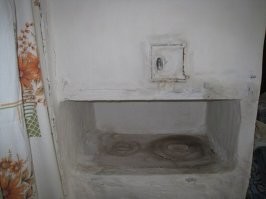 Как раньше спали на печи?