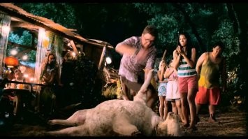 Добрые фото))А вот есмть еще Дольф)) но с овечкой)) Кто нибудь помнит фильм?))