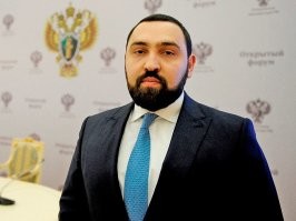 наш горный друг считает что даль должно быть ещё жёстче! Алкомаркеты должны быть за чертою города. Ай да депутат, айда молодец  Султаном Хамзаев