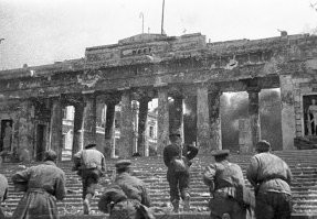 Целый город восстановили.