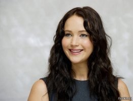 Дженнифер Лоуренс и Хейли Бенетт (Девушка в поезде, Хардкор).