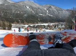 Брал недавно себе Бертон Сват так же без примерки , размер свой знаю 43 , пришли все отлично , правда заказывал из Германии в Бельгии и Франции их не было нашел только в мюнхине и в инсбрюге в Австрии . Качеством доволен , ногу держат на ура , термо носки не нужны потому что сапожки с подогревом .
