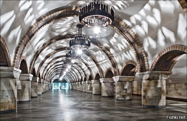 Станция Золотые ворота, Киев