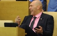 Свора бездомных собак напала на ребенка в центре Уфы