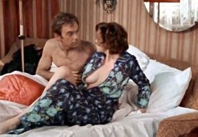 Для чего женщины в СССР носили комбинации