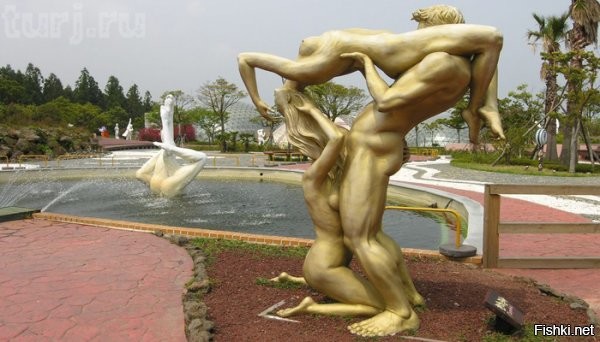 Интересные скульптуры со всего мира
