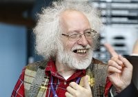 "Ха ха ха. А мне Гаспром еще за это денег заплатит, а потом в Кремле буду есть черную икру."