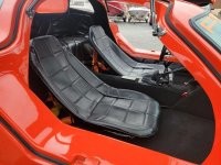 Это сиденья?? Больше похоже на пляжные лежаки.