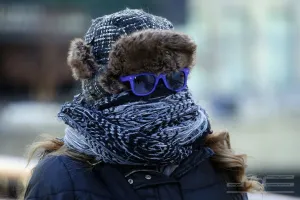 Когда ХОЛОДНО и парням и девушкам...