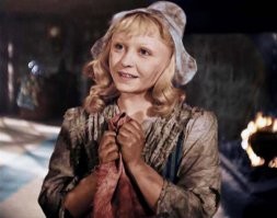 Янина Жеймо - 37 лет.