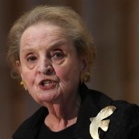 это че, опять которая под веществами пост выпустила?

давайте расскажем историю про милую еврейскую девочку,
которую сербы спрятали от гитлеровцев.
она выросла, переехала в штаты и разбомбила этих сербов <span style='color:gray'>[мат]</span>
знакомьтесь, милашка олбрайт