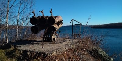 Всем добра) ну начёт удинственной береговой могу поспорить)правда не РБУ-6000,а РБУ-1200 но всё ж))) п.Заветы Ильича Хаб.края,мыс Сигнальный)