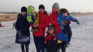 Я бы не сказал что семья похожа на бухарей,да в посту речь идет про вечер...