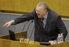 - И тебя в суд!!!! И его в суд!!!!  ВСЕХ В СУД!!!