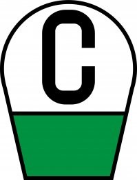 Даже знак стоит перед переездом "С" ("Свисток") для машиниста. А водила - дятел!