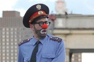 План не сработал: наркокурьеры решили переодеться в форму полицейских, но из-за этого спалились