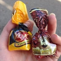 а мне нравятся укус женщины и няшечка. и ни[чего] не слипнется