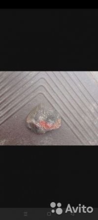 Пфф, жалкие подражатели... У нас на авито камешки по 500 млн продаются, а уж по 3-10 млн так вообще завались.